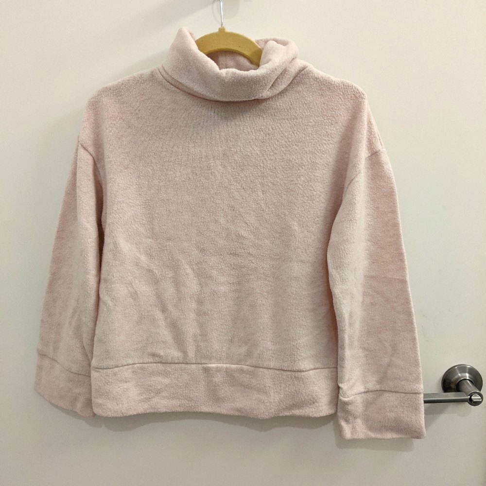❤️3/$25 A NEW DAY Fuzzy Turtleneck Soft Baby Pink